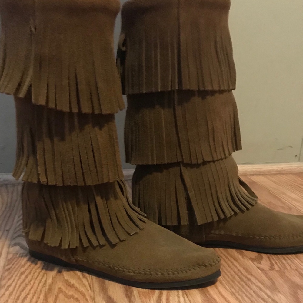 Beautiful Minnie Tonka boots